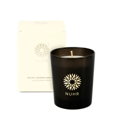 NUHR - Velvet Jasmine and Oud luxusná vonná sviečka