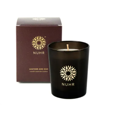NUHR - Leather & Oud luxusná sviečka